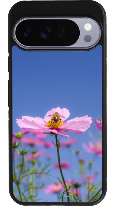 Coque Google Pixel 10 Pro XL - Silicone rigide noir Bee on a flower Spring 2026