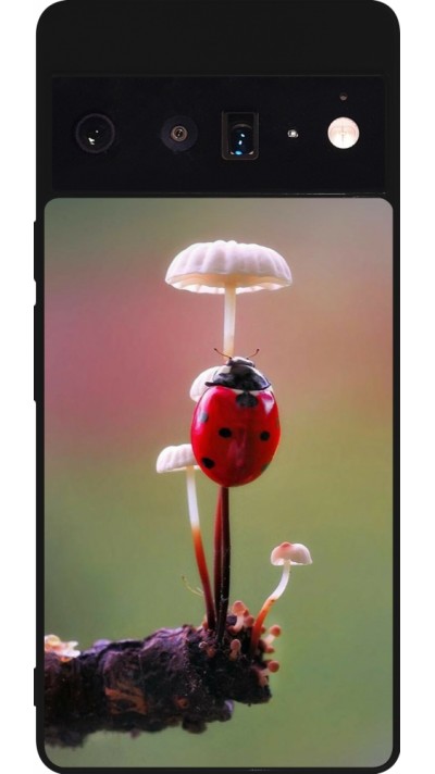 Google Pixel 6 Pro Case Hülle - Silikon schwarz Ladybird on a mushroom Spring 2026