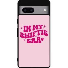 Coque Google Pixel 7a - Silicone rigide noir Taylor Swift In My Swiftie Era - Pink