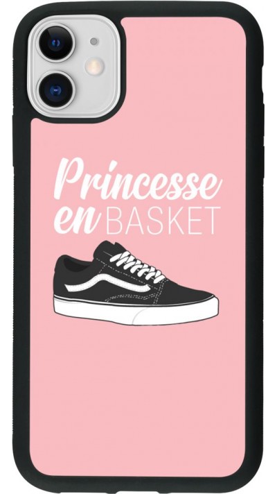 Coque iPhone 11 - Silicone rigide noir princesse en basket