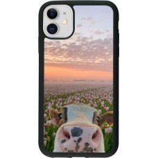 Coque iPhone 11 - Silicone rigide noir Cow with tulips 2026