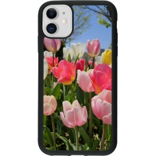 Coque iPhone 11 - Silicone rigide noir Tulips 2026