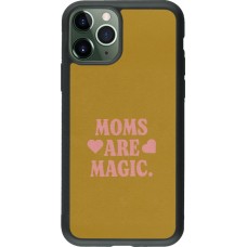 Coque iPhone 11 Pro - Silicone rigide noir Mom 2026 Are Magic