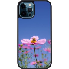 Coque iPhone 12 / 12 Pro - Silicone rigide noir Bee on a flower 2026