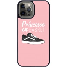 Coque iPhone 12 Pro Max - princesse en basket