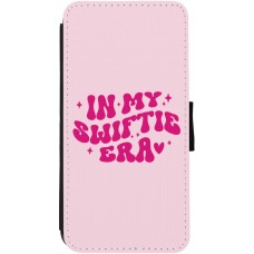 iPhone 12 Pro Max Case Hülle - Wallet schwarz Taylor Swift In My Swiftie Era - Pink
