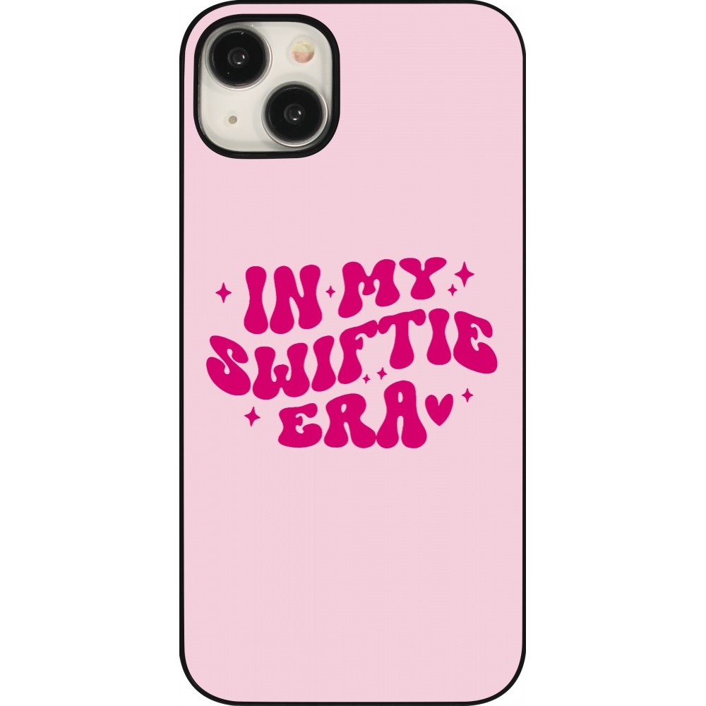 Coque iPhone 15 Plus - Taylor Swift In My Swiftie Era - Pink