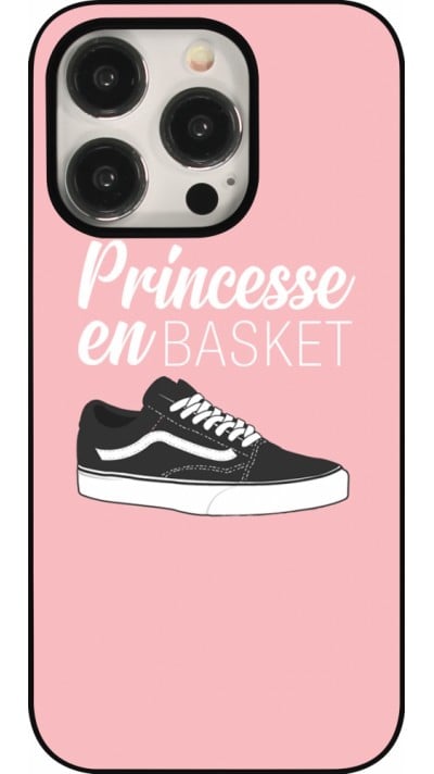 Coque iPhone 15 Pro - princesse en basket