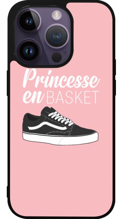 Coque iPhone 15 Pro - Silicone rigide noir princesse en basket