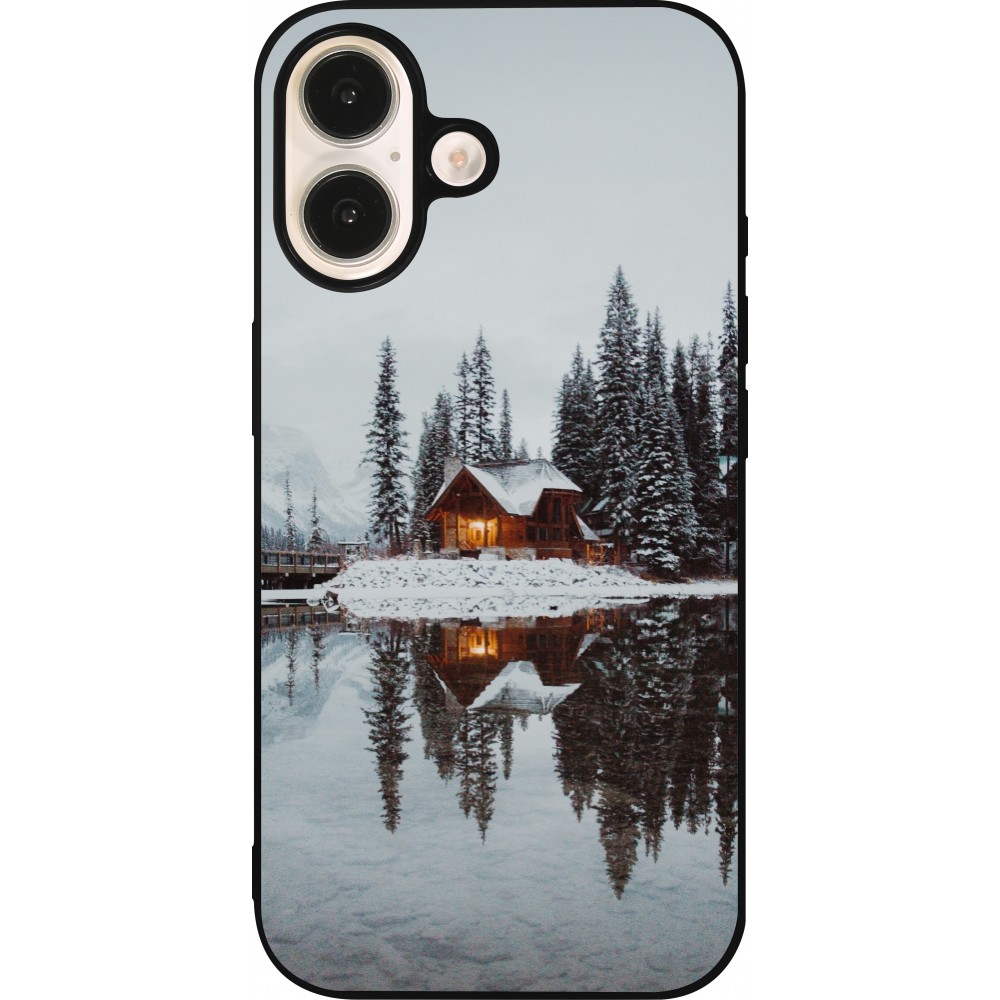 Coque iPhone 16 - Silicone rigide noir Winter 25 Winter house forest afternoon