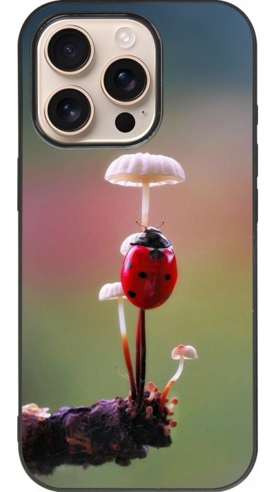 iPhone 16 Pro Case Hülle - Silikon schwarz Ladybird on a mushroom Spring 2026
