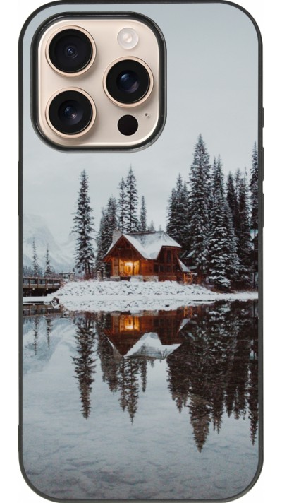 Coque iPhone 16 Pro - Silicone rigide noir Winter 25 Winter house forest afternoon