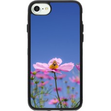 iPhone 7 / 8 / SE (2020, 2022) Case Hülle - Silikon schwarz Bee on a flower Spring 2026