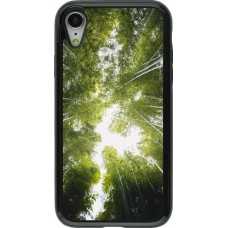 Coque iPhone XR - Hybrid Armor noir Spring 23 forest blue sky