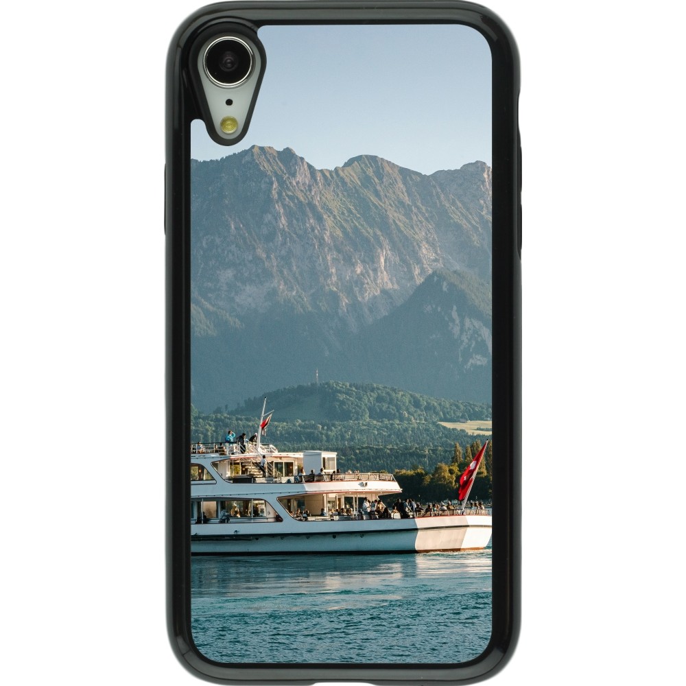 Coque iPhone XR - Hybrid Armor noir Fête Nationale Suisse Bateau Leman
