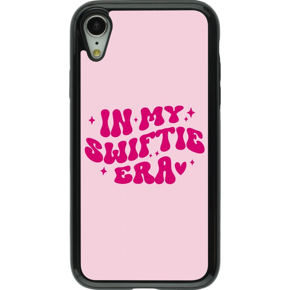iPhone XR Case Hülle - Hybrid Armor schwarz Taylor Swift In My Swiftie Era - Pink