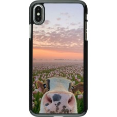 Coque iPhone Xs Max - Cow with tulips Spring 2026