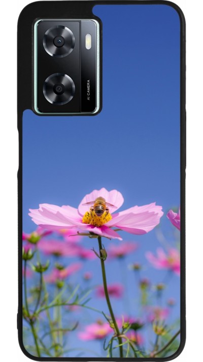 OPPO A57 5G Case Hülle - Silikon schwarz Bee on a flower Spring 2026