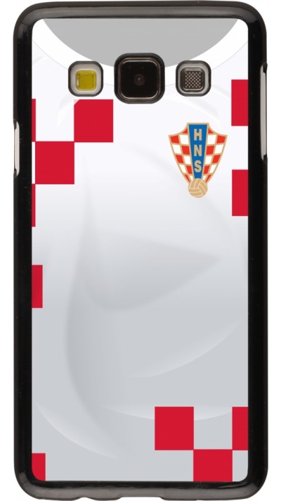 Samsung Galaxy A3 (2015) Case Hülle - Kroatien 2022 personalisierbares Fussballtrikot