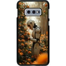 Samsung Galaxy S10e Case Hülle - Astronaut flowers 2025