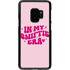 Samsung Galaxy S9 Case Hülle - Taylor Swift In My Swiftie Era - Pink