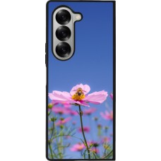 Coque Samsung Galaxy Z Fold6 - Silicone rigide noir Bee on a flower 2026