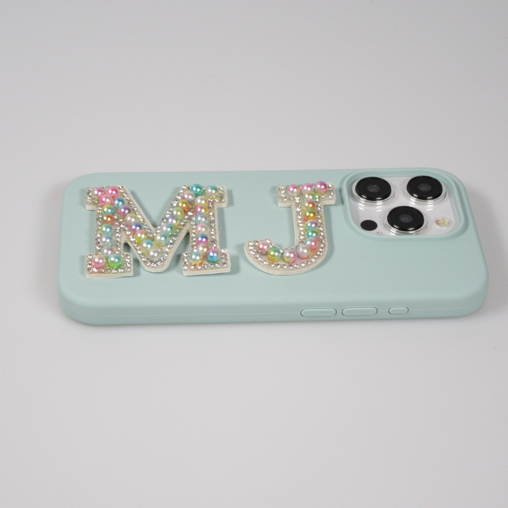 Autocollant sticker pour téléphone/tablette/ordinateur brodé en 3D pearls multi color - Lettre Q