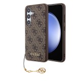 Coque Samsung Galaxy S24 - Guess toile similicuir monogramme logo métallique doré avec pendentif charm - Brun