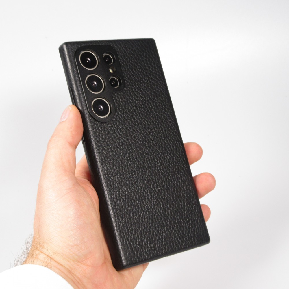 Galaxy S24 Ultra Case Hülle - Vollständig genarbtes Luxuskalbsleder mit Metallknöpfen und MagSafe - Schwarz