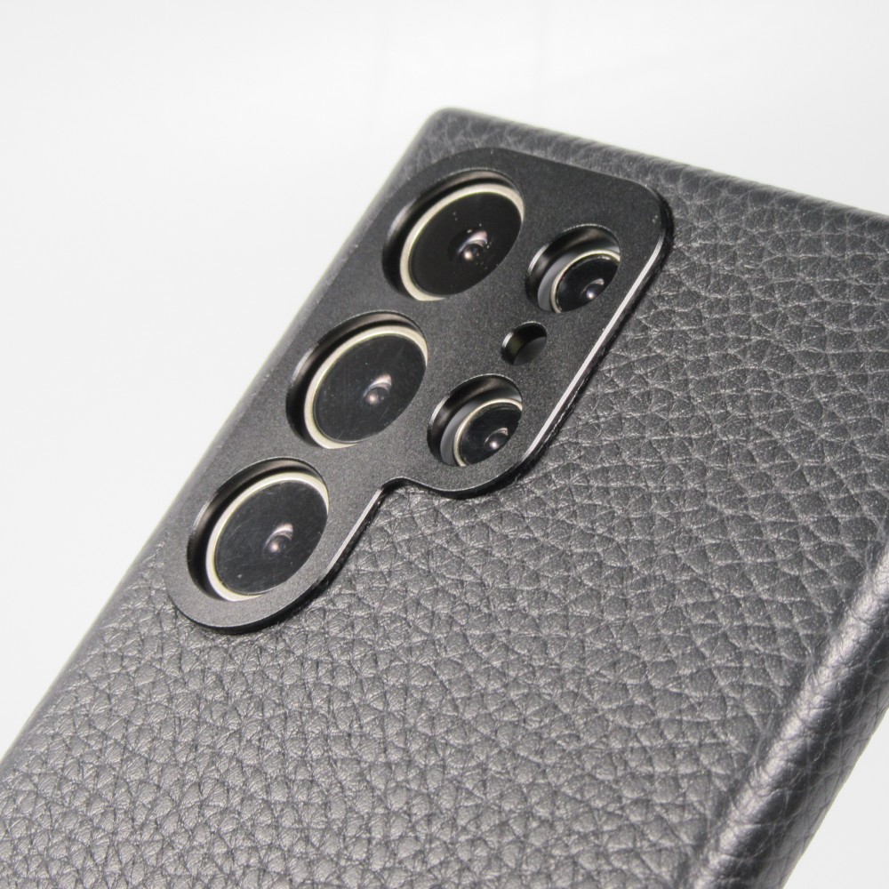Galaxy S24 Ultra Case Hülle - Vollständig genarbtes Luxuskalbsleder mit Metallknöpfen und MagSafe - Schwarz