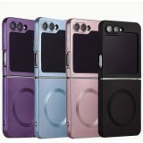 Coque Samsung Galaxy Z Flip6 - Silicone souple pliable avec MagSafe et protection caméra - Brun
