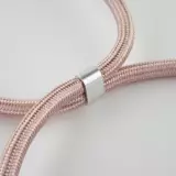 Coque iPhone 15 Pro - Gel transparent avec lacet or - Rose