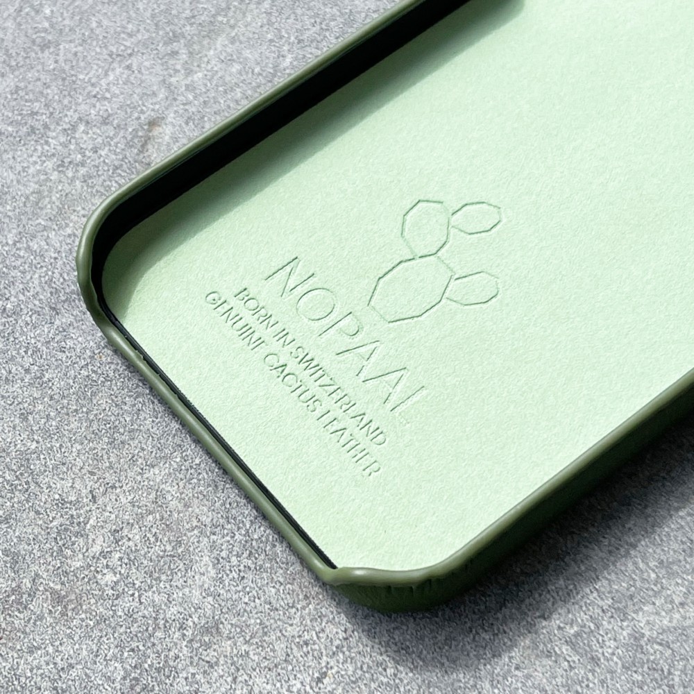 Coque iPhone 12 Pro Max - NOPAAL cuir de cactus vegan vert pampa