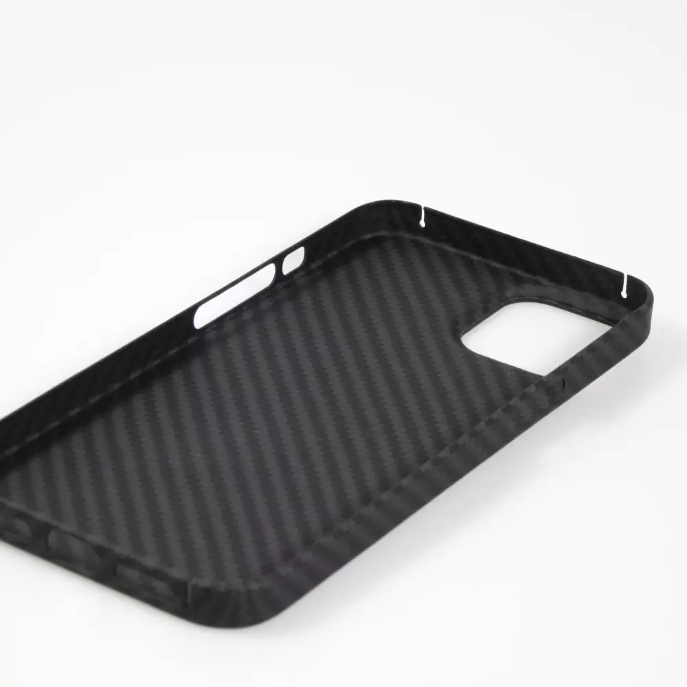 iPhone 16 Plus Case Hülle - Carbomile Schutzcase aus echtem Aramid Carbonfaser - Schwarz