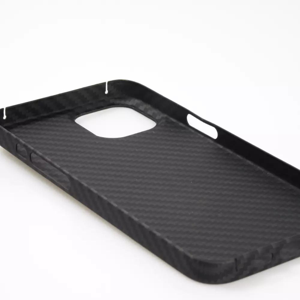 iPhone 16 Plus Case Hülle - Carbomile Schutzcase aus echtem Aramid Carbonfaser - Schwarz