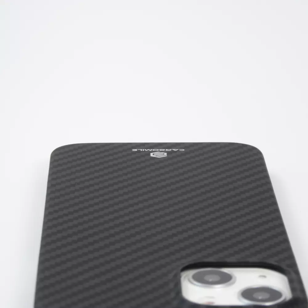 iPhone 16 Plus Case Hülle - Carbomile Schutzcase aus echtem Aramid Carbonfaser - Schwarz