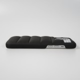 Coque iPhone 13 Pro Max - Design 3D stylé de doudoune avec couture décorative - Noir