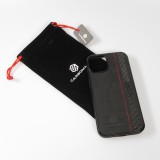 Coque iPhone 14 Pro Max - Carbomile alcantara et carbone avec surpiqûres rouges (compatible MagSafe)