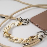 Coque iPhone 13 Pro Max - Gel silicone avec corde collier & chaîne de pierre décorative - Brun