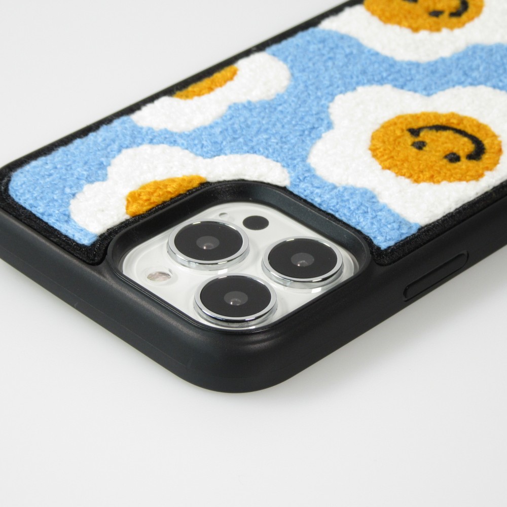 iPhone 13 Pro Case Hülle - Hart Silikon rigide tufting lachender Blumen-Teppich