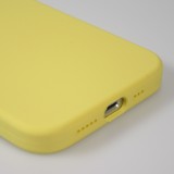 Coque iPhone 15 Pro - Soft Touch - Jaune