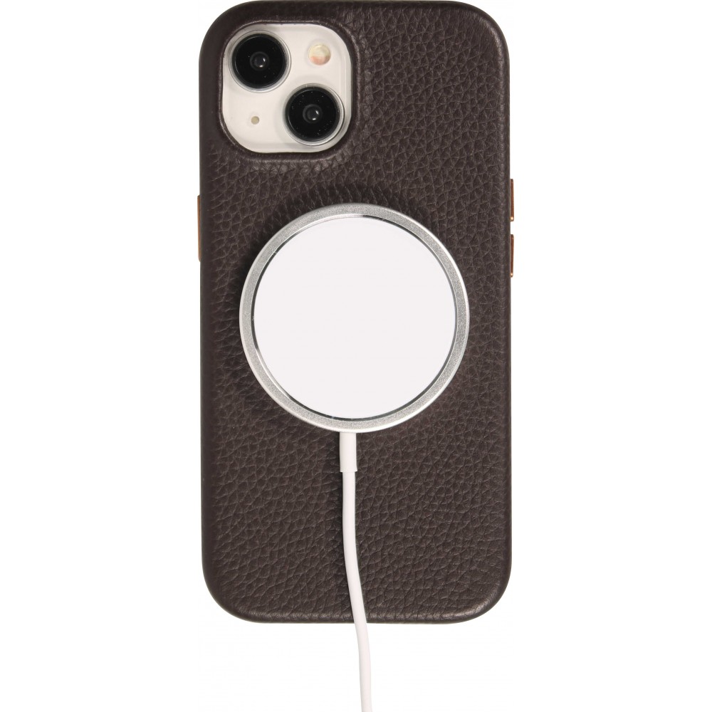 Coque iPhone 15 - Cuir de veau luxe grainé intégral avec boutons métalliques et MagSafe - Brun foncé