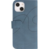 Coque iPhone 15 Plus - Flip classical elegant fine lines - Bleu