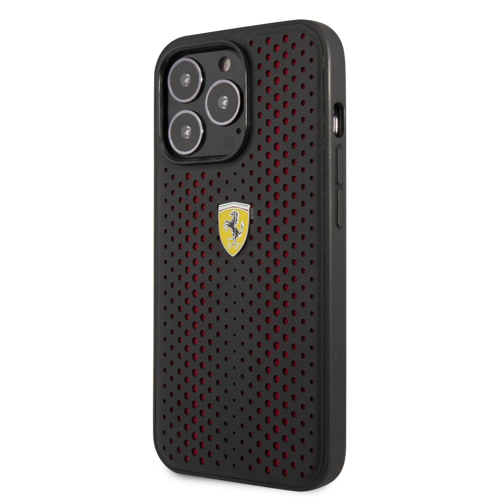 Coque iPhone 14 Pro - Ferrari cuir véritable perforé avec tissu rouge et logo métallique - Noir / rouge