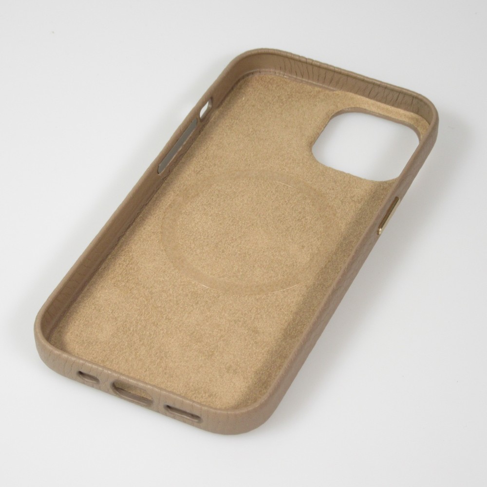 Coque iPhone 15 Pro Max - Cuir de veau luxe grainé intégral avec boutons métalliques et MagSafe - Beige