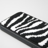 Coque iPhone 14 Pro Max - Silicone avec surface tufting effet peau de zèbre - Noir