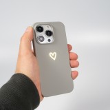 Coque iPhone 15 Pro - Silicone mat dessin cœur doré - Gris