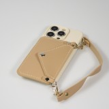Coque iPhone 14 Pro Max - Silicone soft touch avec pochette à cartes ou argent en cuir et lanière intégrée - Beige