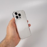 Coque iPhone 15 Pro - Gel silicone brillant avec lignes textur&eacute;es - Transparent