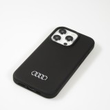 Coque iPhone 15 Pro Max - Audi silicone Soft Touch avec logo métallique - Noir